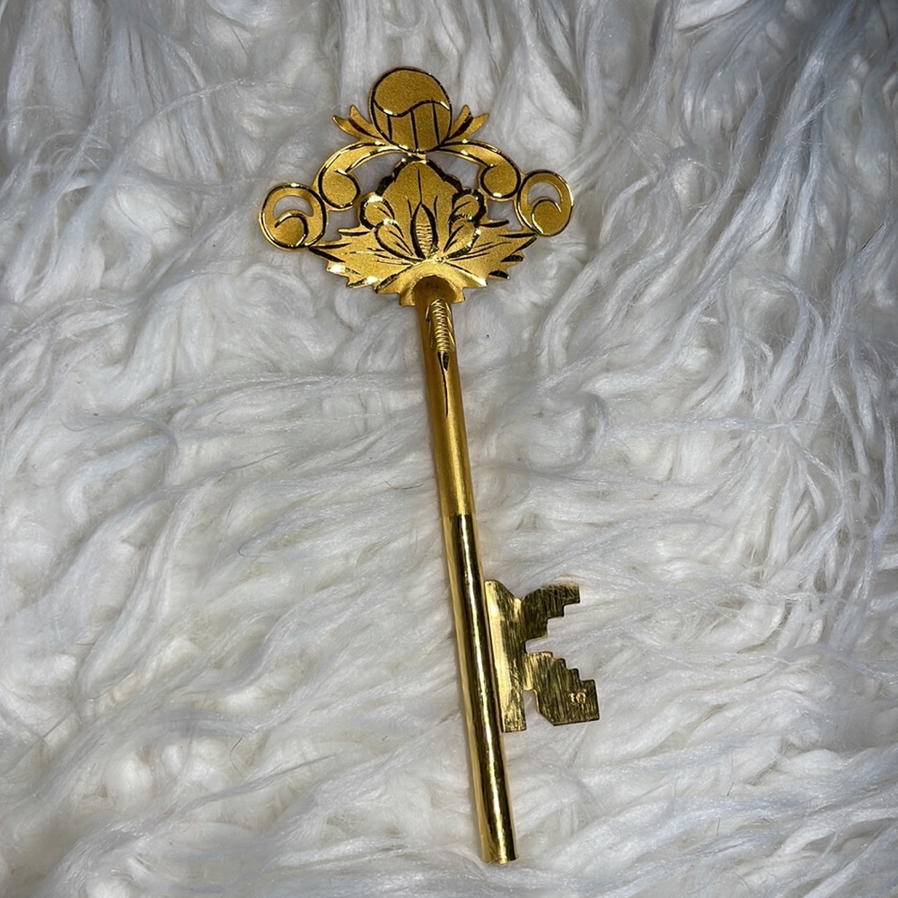 Vintage 24 Karat Pure Gold Key - Picture 9 of 17